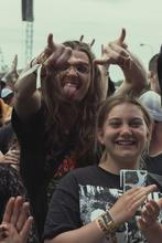 FANS (1) (4)