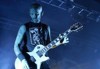 08_Rise Against