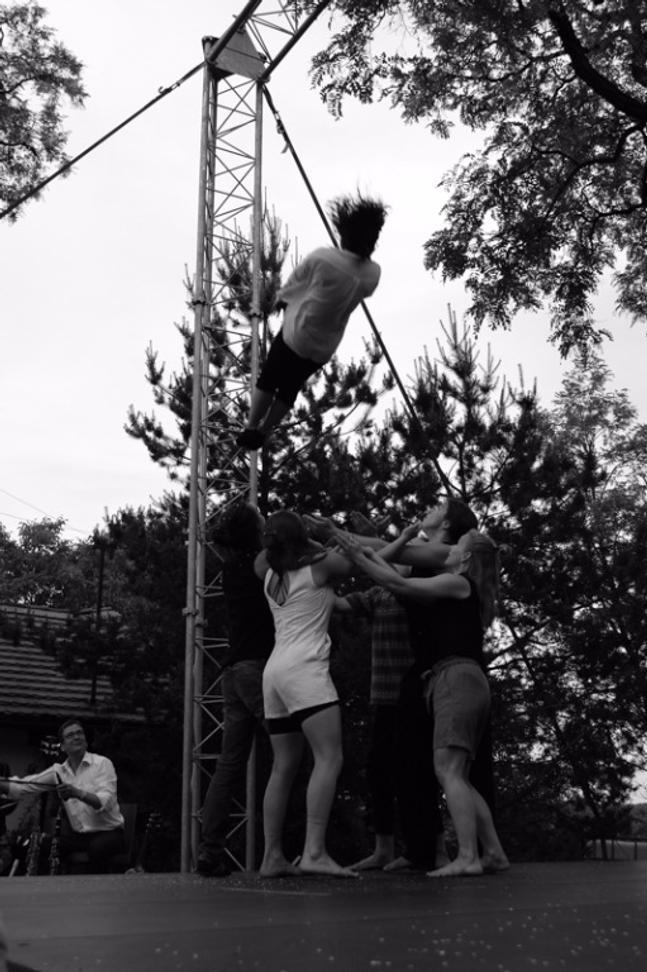 Feel The Universe Circus Company