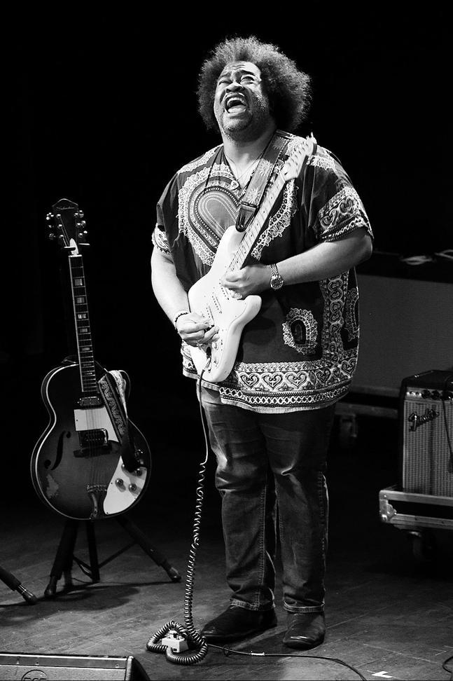 DELVON LAMARR ORGAN TRIO 2