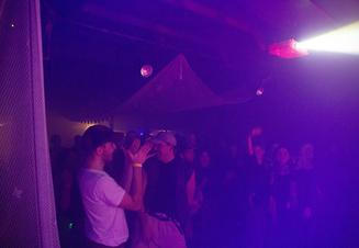 26_crowd