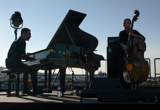 2_avishai_cohen_trio