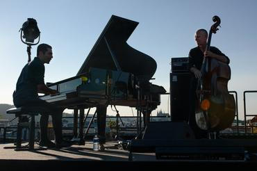 2_avishai_cohen_trio