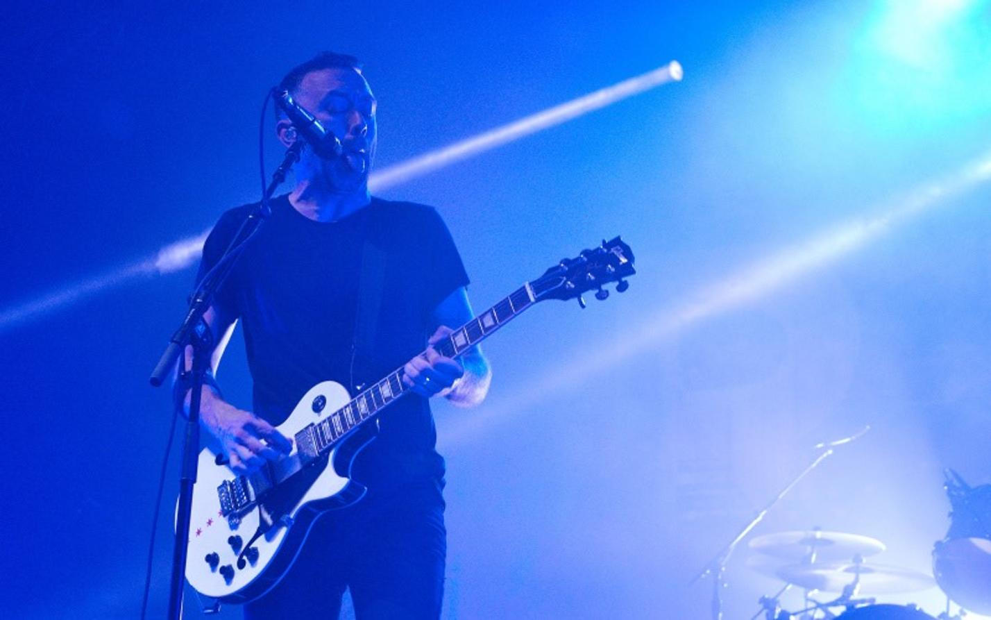 09_Rise Against