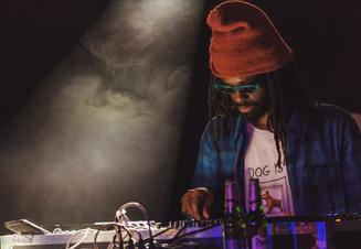 rejjie snow_-2