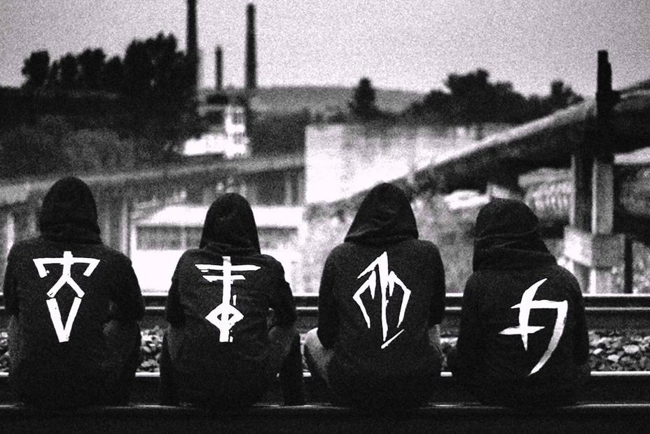 fullmoonzine.cz