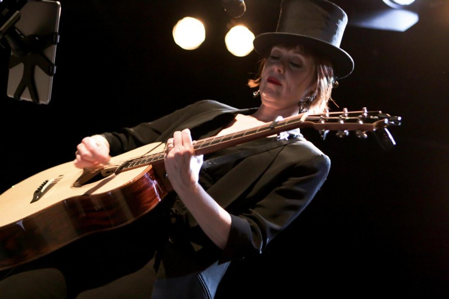 Suzanne Vega-2
