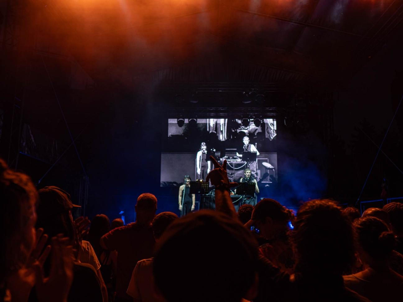 F2Live_WWW_4