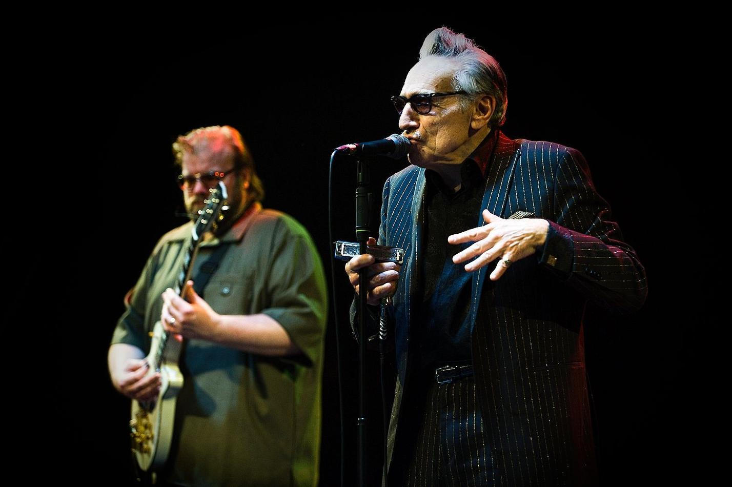 RICK ESTRIN AND THE NIGHTCATS 4