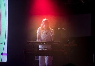 TOVE LO6
