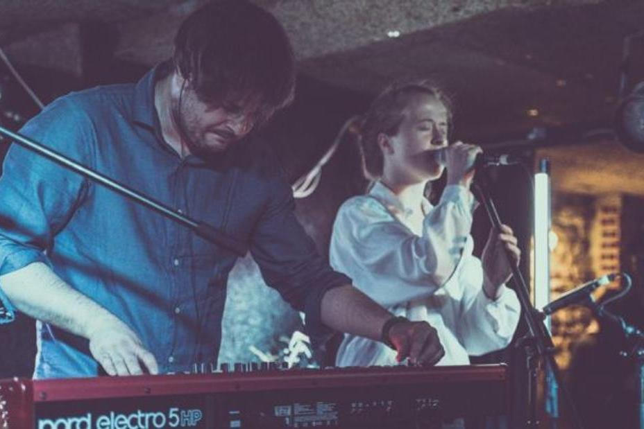 fullmoonzine.cz