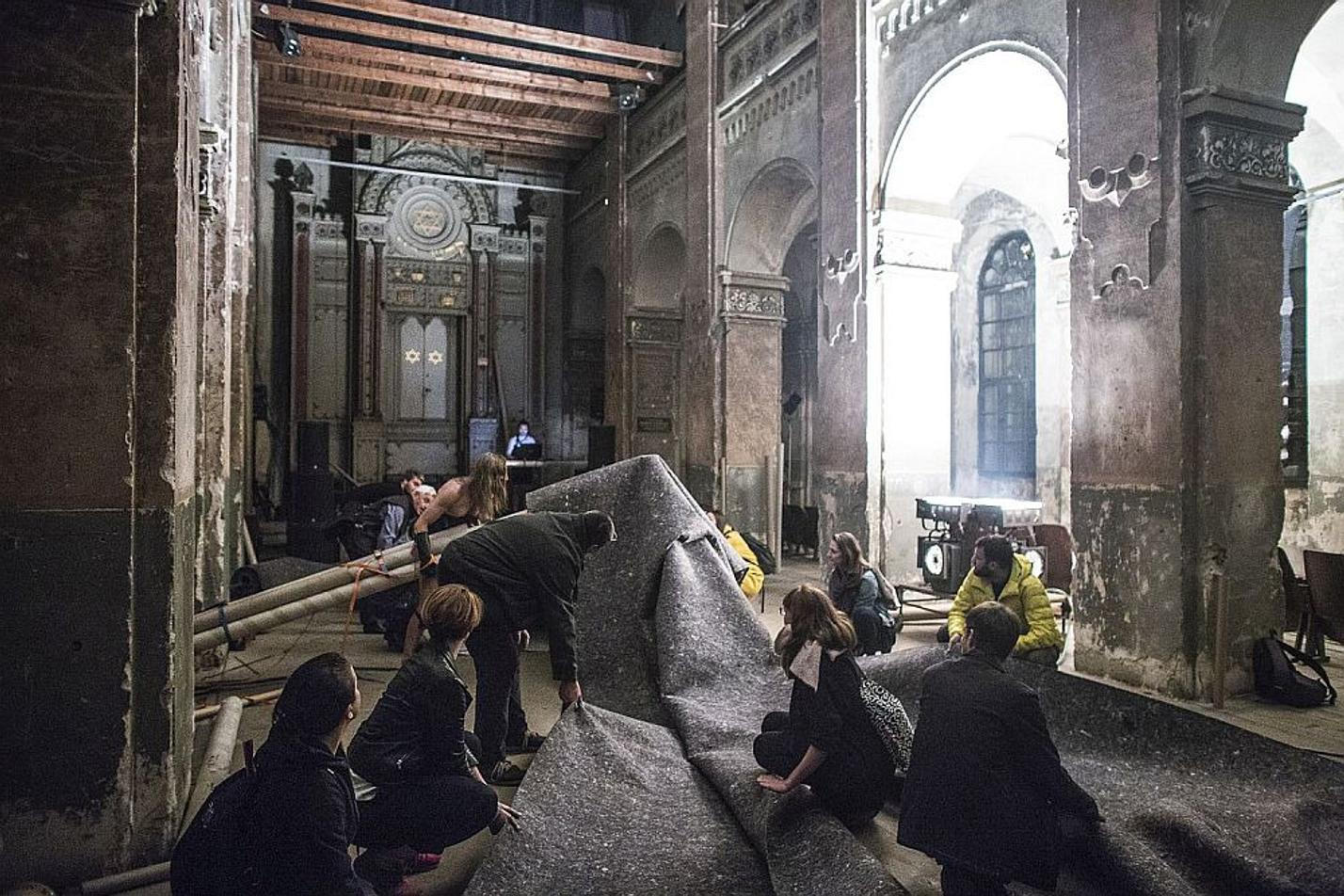 2019 a 2020-UR fascism-divadelní performance (3)
