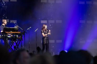 06_Chvrches