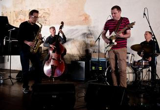 011AMCTrio