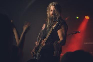 001_Svart Crown