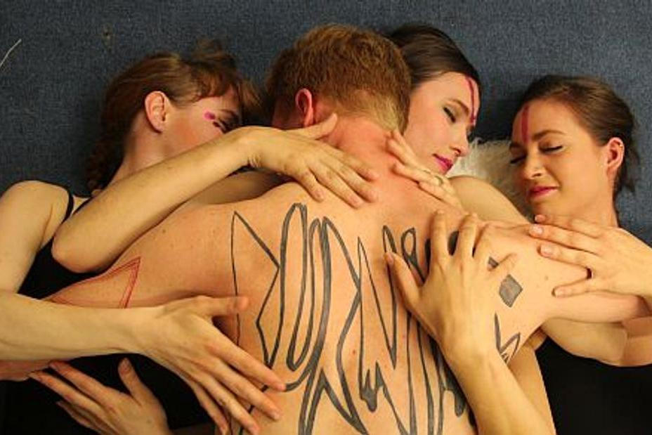 fullmoonzine.cz