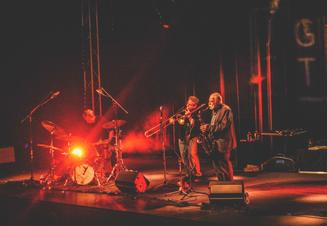 03 Peter Brötzmann trio, Jazz Gooes To Town 2016, Hradec Králové