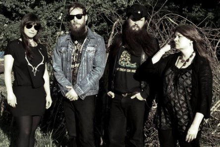 fullmoonzine.cz