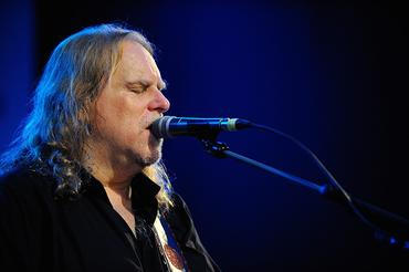 Warren_Haynes_Blues_Alive_04