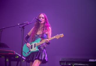 Holly Humberstone (2)