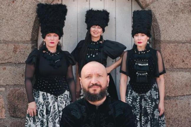 fullmoonzine.cz