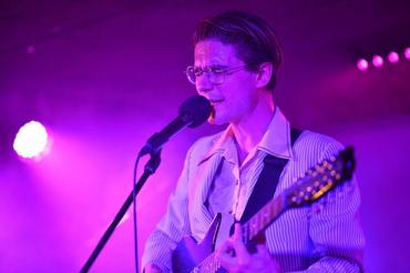 JOHN_MOODS_4