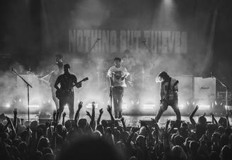 Nothing But Thieves6