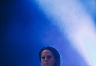 08_Nora En Pure