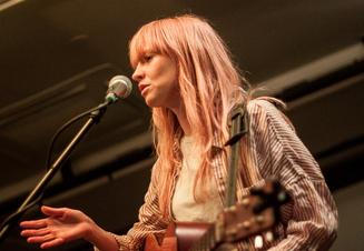 Lucy Rose 5