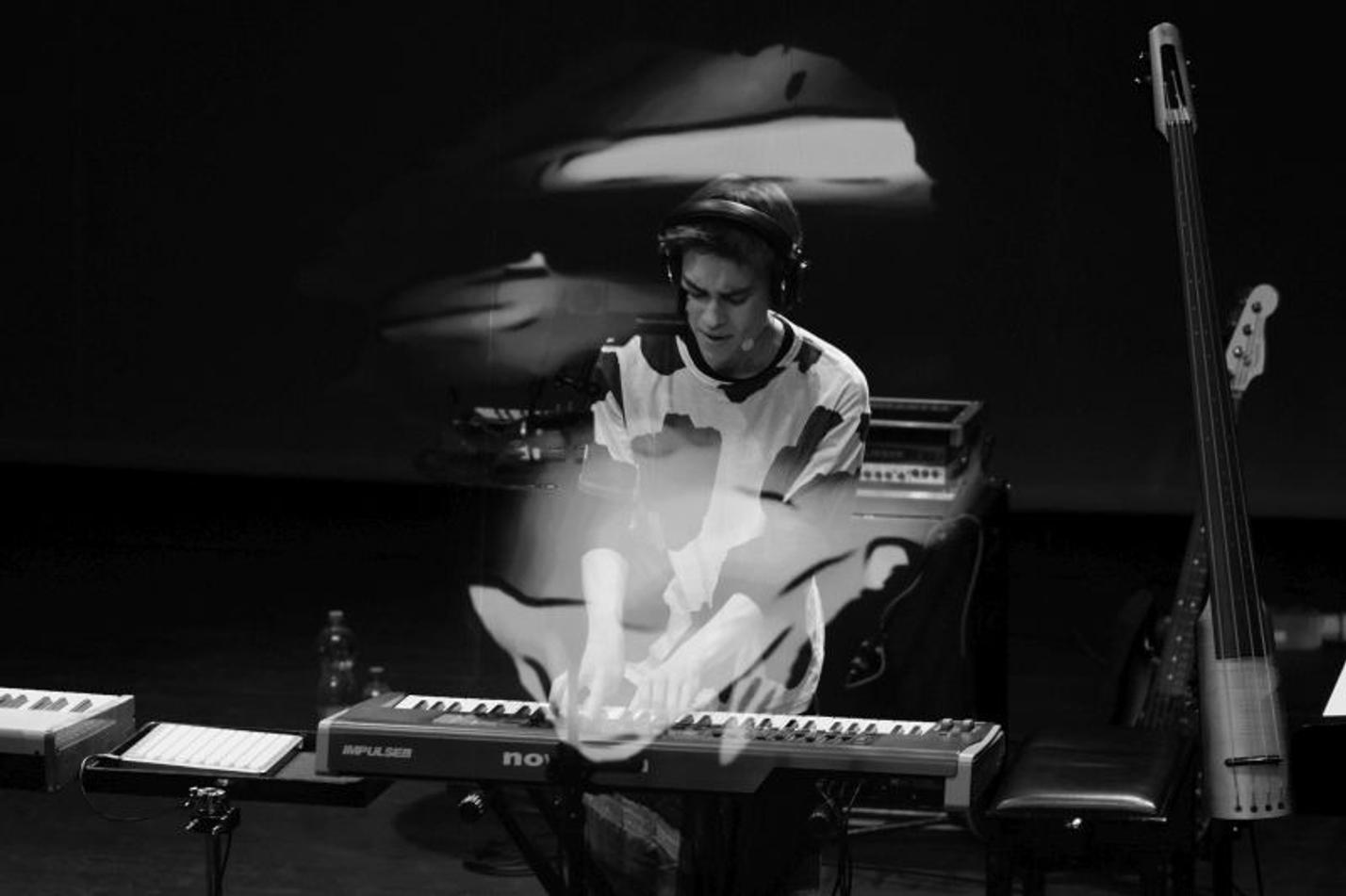 014_JacobCollier