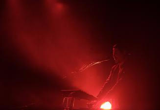 low roar-3
