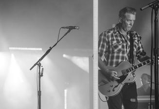 QOTSA-4