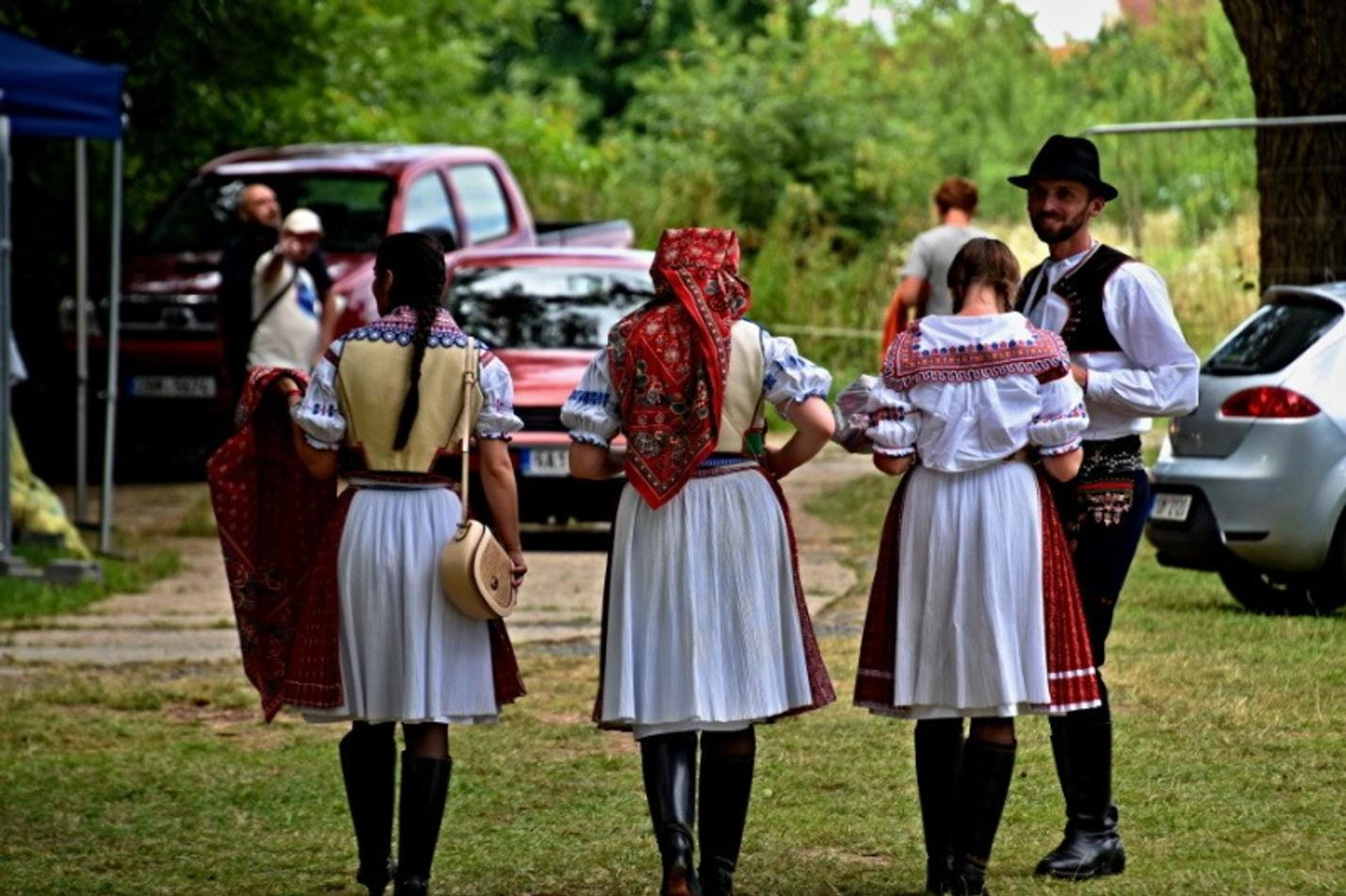 38-Beseda