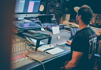Acid Row ve studiu 1