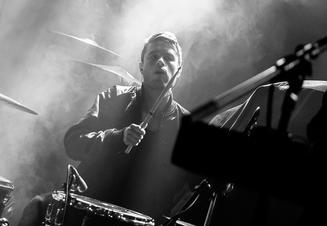 03_Cold Cave