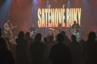 SatenoveRuky1