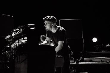 Nils Frahm in concert, Evetim Apollo, London, UK-9512