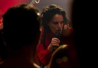 anna_calvi_5