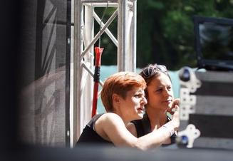 Muzikantka Gabriela Vermelho, která byla na festivalu coby divačka, byla velmi zvědavá co to má Kryštof Kaplan z Vložte Kočku v „té své pramici“
