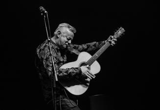 Tommy Emmanuel in concert, Royal Festival Hall, London, UK - 3197