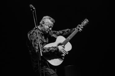 Tommy Emmanuel in concert, Royal Festival Hall, London, UK - 3197
