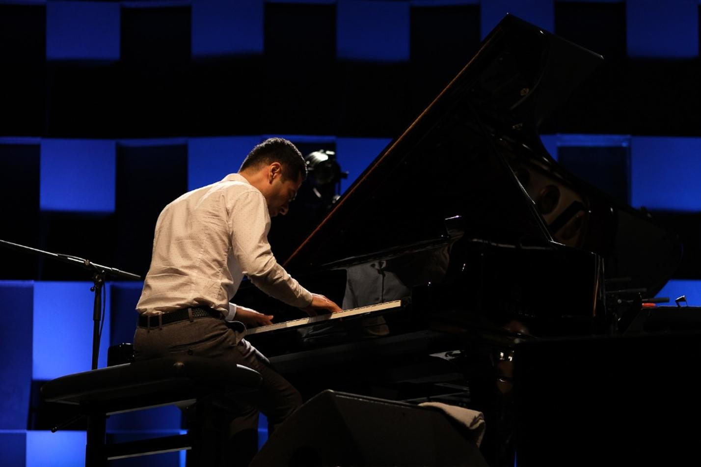 Avishai Cohen Trio