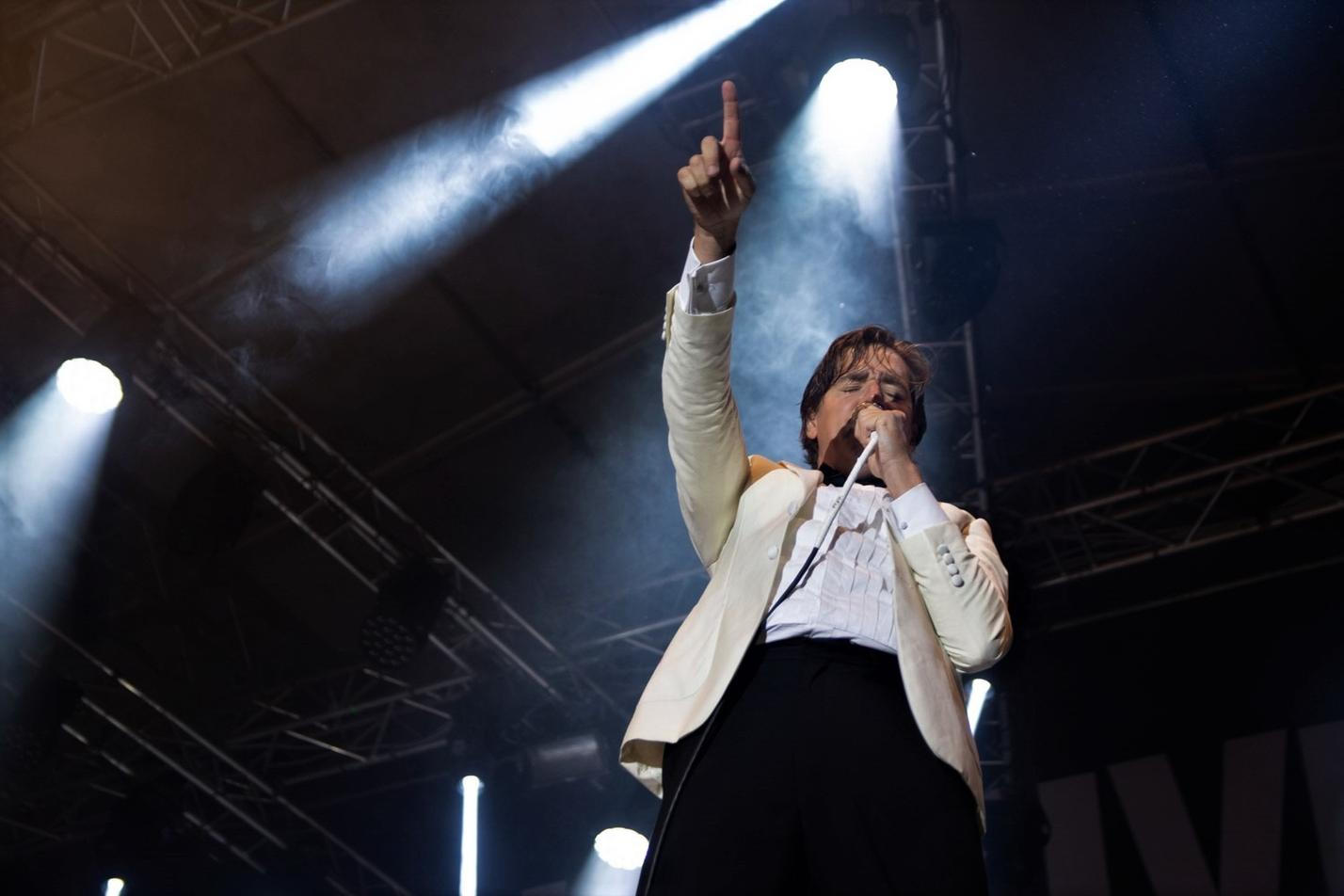 the hives003