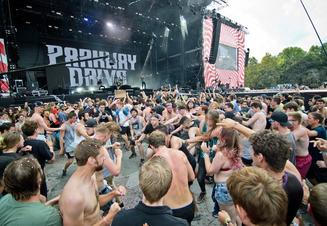 6765_parkway_drive