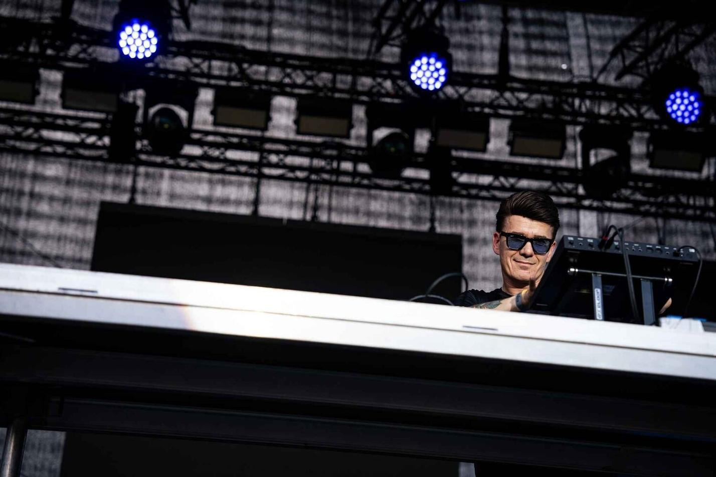 04_DJ ROXTAR