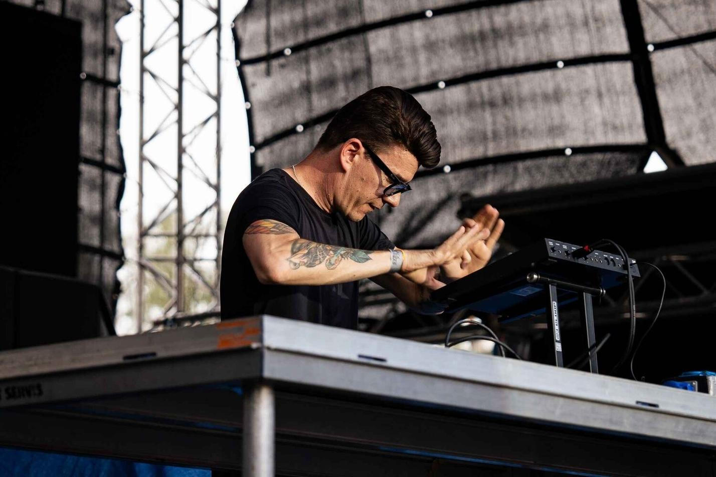 05_DJ ROXTAR