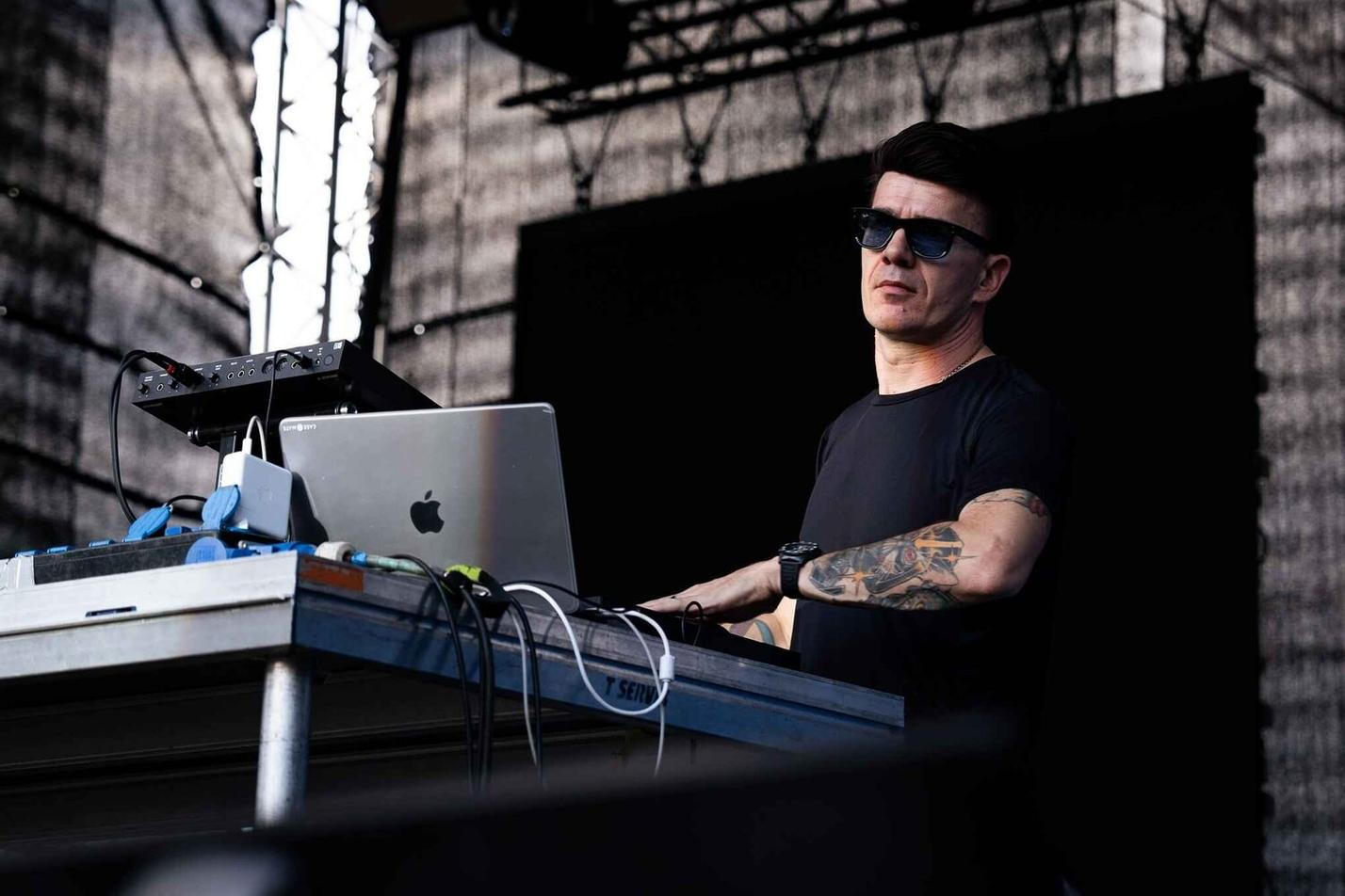 03_DJ ROXTAR