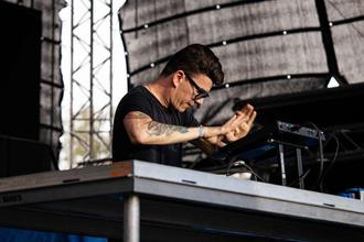 05_DJ ROXTAR