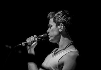 02_Perfume Genius