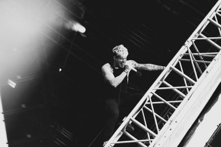 fullmoonzine.cz